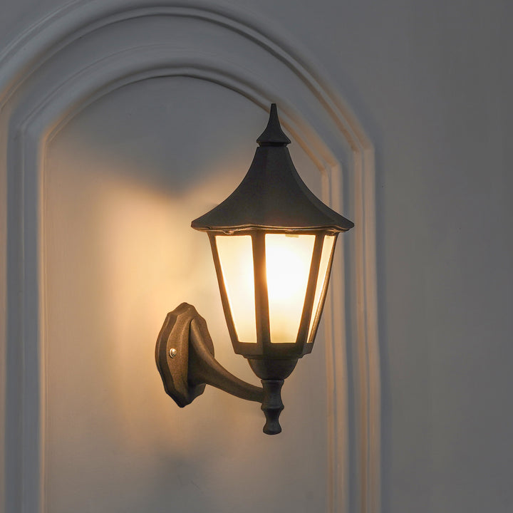 Norfolk Outdoor Aluminium Wall Light in Black Finish