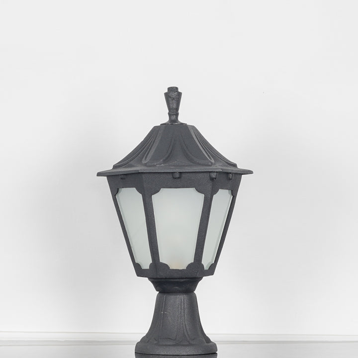 Stratford Outdoor Gate Pillar Light Die Cast Aluminium in Black Finish