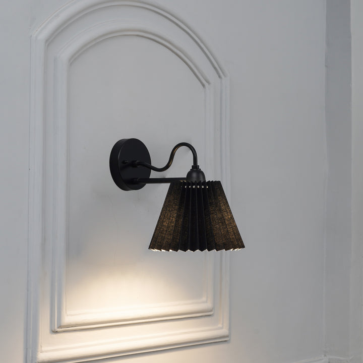 POSSIO Single-Light Wall Fitting with Black Shade and Black Finish Metal