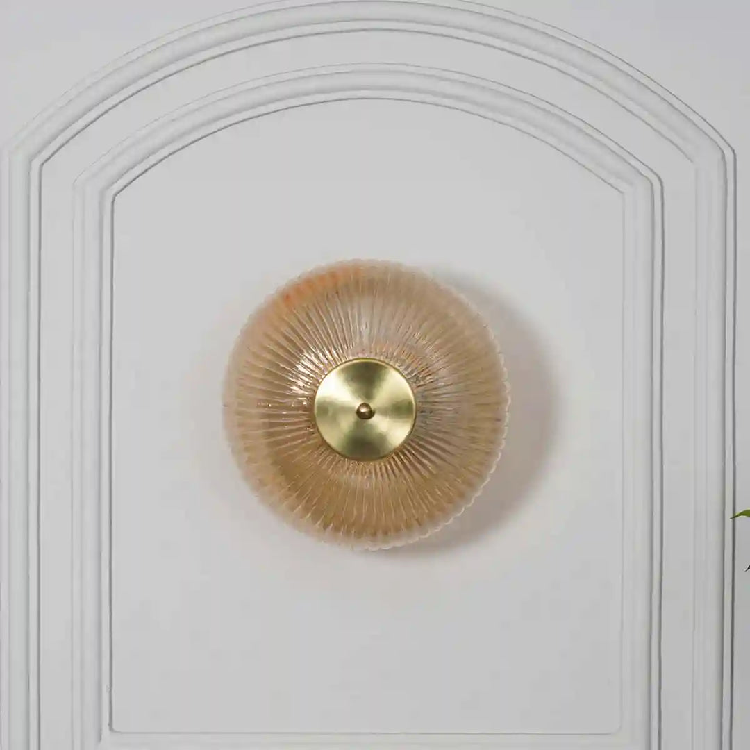 Maloto Amber Luster and Brass Finish Metal Wall Light