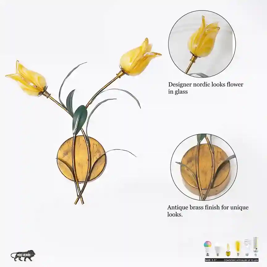POSTA Tulips Glass and Metal Wall Light