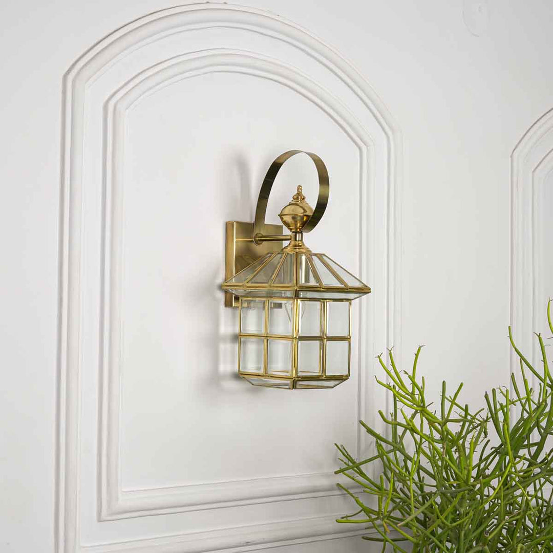 Calsada Classic Brass and Glass Lantern Wall Light